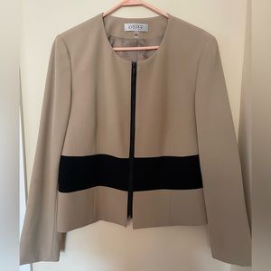 Kasper beige and black front zip blazer